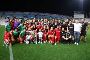Έκαναν τον γύρο του θριάμβου με το κύπελλο (βίντεο) 
