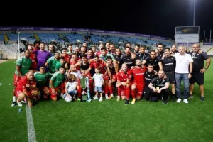 Έκαναν τον γύρο του θριάμβου με το κύπελλο (βίντεο) 