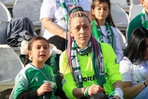 (ΦΩΤΟΡΕΠΟΡΤΑΖ) Ο κόσμος στο “αιώνιο” ντέρμπι