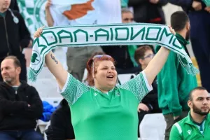 (ΦΩΤΟΡΕΠΟΡΤΑΖ) Ο κόσμος στο “αιώνιο” ντέρμπι