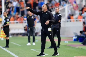 ΑΠΟΕΛ - Ομόνοια: Έχασε ευκαιρίες, έχασε έδαφος... (φώτος)