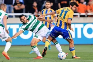 ΑΠΟΕΛ - Ομόνοια: Έχασε ευκαιρίες, έχασε έδαφος... (φώτος)