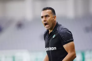 Η μεσαία γραμμή του τελικού 