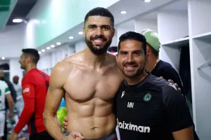 Άνοιξαν οι σαμπάνιες, "πράσινο" γλέντι στ' αποδυτήρια (φώτος)