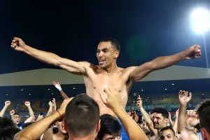 Σαν Σήμερα/ Ο Απόλλωνας πρωταθλητής για 4η φορά στην ιστορία του (Φώτος)
