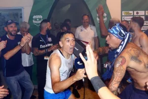 Σαν Σήμερα/ Ο Απόλλωνας πρωταθλητής για 4η φορά στην ιστορία του (Φώτος)