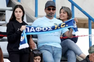 (ΦΩΤΟΡΕΠΟΡΤΑΖ) Ο κόσμος στο Πάφος-ΑΠΟΕΛ