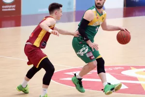 Κεραυνός - ΑΕΚ: Κράτησε την έδρα του και... έμεινε ζωντανός!