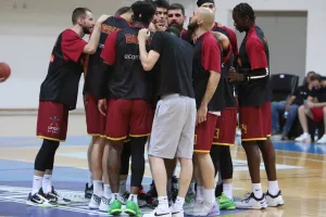 AEK - Kεραυνός: Βreak με super Κρουμπάλι και... Game-5! (φώτος)