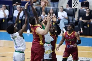 AEK - Kεραυνός: Βreak με super Κρουμπάλι και... Game-5! (φώτος)