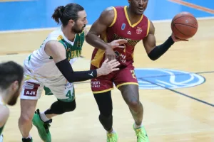 AEK - Kεραυνός: Βreak με super Κρουμπάλι και... Game-5! (φώτος)