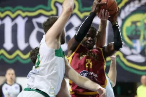 AEK - Kεραυνός: Βreak με super Κρουμπάλι και... Game-5! (φώτος)