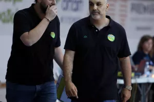 AEK - Kεραυνός: Βreak με super Κρουμπάλι και... Game-5! (φώτος)