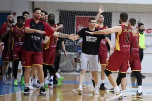 AEK - Kεραυνός: Βreak με super Κρουμπάλι και... Game-5! (φώτος)