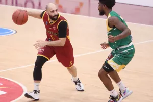 Κεραυνός - ΑΕΚ: Break... και "κιτρινοπράσινο" double! (φώτος)