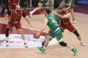 Κεραυνός - ΑΕΚ: Break... και "κιτρινοπράσινο" double! (φώτος)
