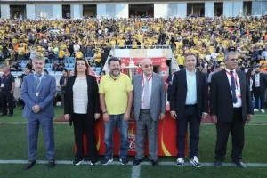 ΑΕΛ - Ομόνοια: Ο Καρίμ το... έβαψε πράσινο - Back2back Κυπελλούχος η Ομόνοια! (Φώτος)