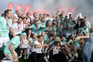 ΦΩΤΟΣ/Το σήκωσε η Ομόνοια!