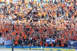 (ΦΩΤΟΡΕΠΟΡΤΑΖ) Ο κόσμος στο “αιώνιο” ντέρμπι