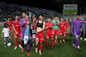 Έκαναν τον γύρο του θριάμβου με το κύπελλο (βίντεο) 