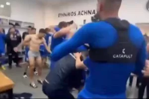 Πάρτι ανόδου... στα αποδυτήρια! (Βίντεο)