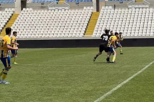 Super Cup Κ17/ Άνετα... με εξάρα το ΑΠΟΕΛ! (Φώτος)