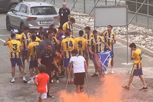 ΑΠΟΕΚ Κ17/ Πανηγύρισαν με... "Για σένα έχω χάσει το μυαλό μου" (Βίντεο)