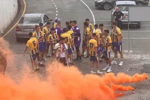 ΑΠΟΕΚ Κ17/ Πανηγύρισαν με... "Για σένα έχω χάσει το μυαλό μου" (Βίντεο)