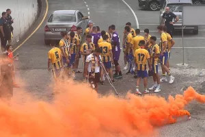 ΑΠΟΕΚ Κ17/ Πανηγύρισαν με... "Για σένα έχω χάσει το μυαλό μου" (Βίντεο)