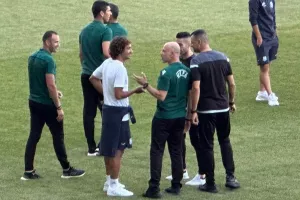 Πηγαδάκι... με τους ρεφ (Φώτος)