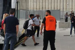 Η άφιξη του Απόλλωνα (Φώτος)