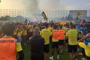 Στην προπόνηση για... "ντόπες" - τελικού οι ΑΕΛίστες! (Φώτος)
