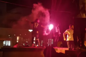 Χαμός... στην "Πλατεία Ηρώων" για τον πρωταθλητή Άρη! (Φώτος)