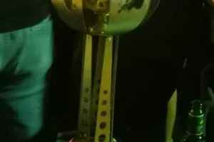 Χαμός... στην "Πλατεία Ηρώων" για τον πρωταθλητή Άρη! (Φώτος)