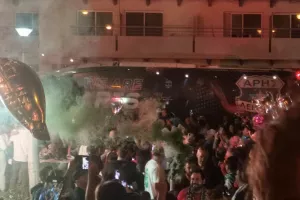 Υποδοχή με: "Να τους, να τους, τους πρωταθλητές"! (Φώτος/Βίντεο)