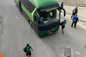 Ομόνοια/ Άφιξη με χειροκρότημα και... ανταπόδοση (Φώτος)