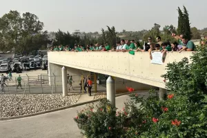 Ομόνοια/ Άφιξη με χειροκρότημα και... ανταπόδοση (Φώτος)