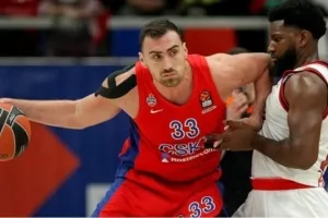 Ελεύθερος ο Μιλουτίνοφ, τον αποχαιρέτησε η ΤΣΣΚΑ