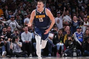 Γιόκιτς ενόψει της ανακοίνωσης του MVP: «Δεν με ενδιαφέρει καν, θέλω μόνο να έχει ήλιο για να μείνω στην πισίνα»