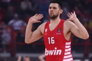 Παπανικολάου: «Η ομάδα δεν θα αλλάξει ταυτότητα για ένα χαμένο ματς»