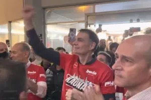 Αποθέωση για προέδρους και Μπαρτζώκα μετά την πρόκριση (βίντεο)