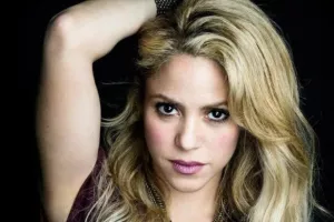 Shakira: Χαμός με video που δείχνει τη μητέρα του Pique να συμπεριφέρεται με αγένεια στους γονείς της