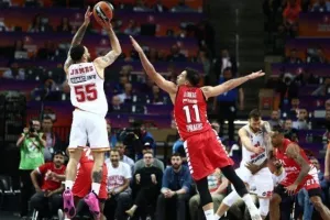 Μπασκετικό... θαύμα στην 3η περίοδο και πρόκριση Ολυμπιακού στον τελικό της EuroLeague