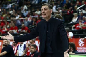 Μπασκετικό... θαύμα στην 3η περίοδο και πρόκριση Ολυμπιακού στον τελικό της EuroLeague