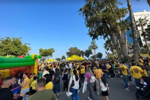 "Γαλαζοκίτρινο" πάρτι Λεόντων, τρέλα για το Κύπελλο στον Εναέριο! (Φώτος/Βίντεο Kerkida.net)