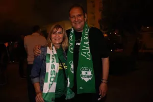 Χαμός... στην "Πλατεία Ηρώων" για τον πρωταθλητή Άρη! (Φώτος)