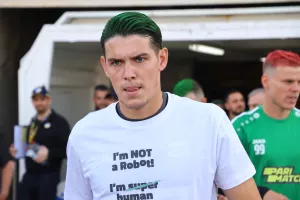 "I am not a Robot, I am human" (φώτος)