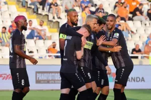 ΑΠΟΕΛ - Άρης: Φινάλε με 7 γκολ και γαλαζοκίτρινο τρίποντο (φώτος)