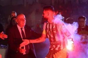 Το σήκωσε... ο ΑΡΗΣ! (Φώτος/Βίντεο)
