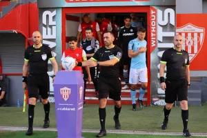 (Κατήγγειλε Θεουλή-Ροβέρτο) "Καταδικαστική διαιτησία"